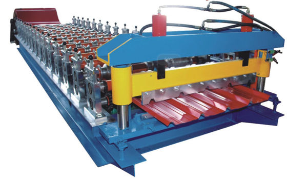 Petit pain en acier de couleur de toit formant la machine