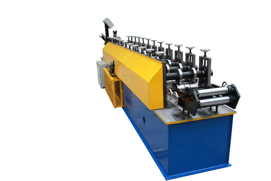 Type de tuile de plafond de forme de 100 Keel Roll Forming Machine C