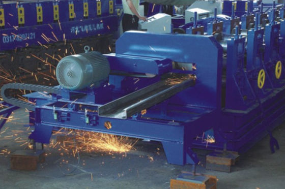 Petit pain de Purlin de 15KW CZ formant des étapes de la machine 20m/min 16