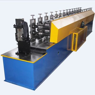 OIN 11KW roulent tout droit formant des piliers de cadre d'acier de machine
