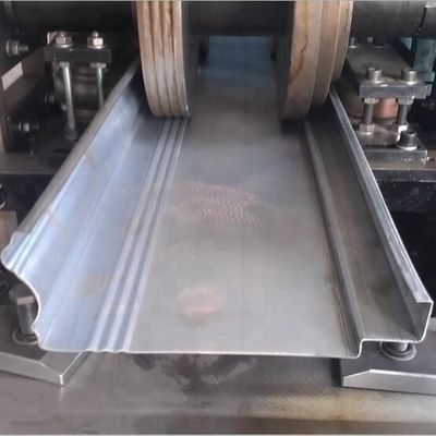 petit pain en acier du goujon 4.2T formant la porte d'entrepôt de la machine 30m/min