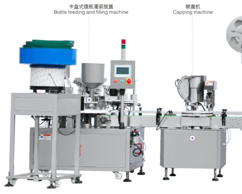 La machine de capsulage de bouteille automatique de 2 têtes, 30bpm rétrécissent la machine à étiquettes de douille