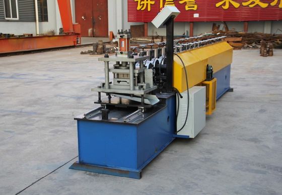 petit pain du cadre de porte 50Hz formant les axes de mise à niveau de la machine 12m/min 2
