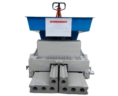 Double L intégré extrudeuse de panneau de mur de forme pour la construction