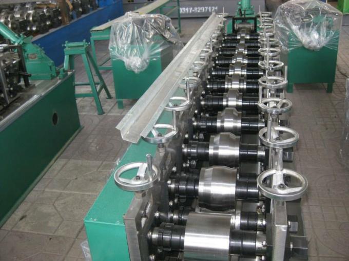 petit pain de grille du plafond T de T-grille formant l'alliage d'aluminium 0,2 de barre de la quille T de la Chine d'acier de Hot Sale Light de fabricant de machine--6.0mm 31 jours